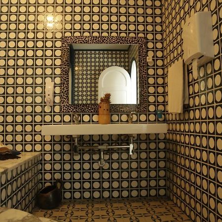 Villa Les Palmes - Chambre D'Hotes チュニス エクステリア 写真