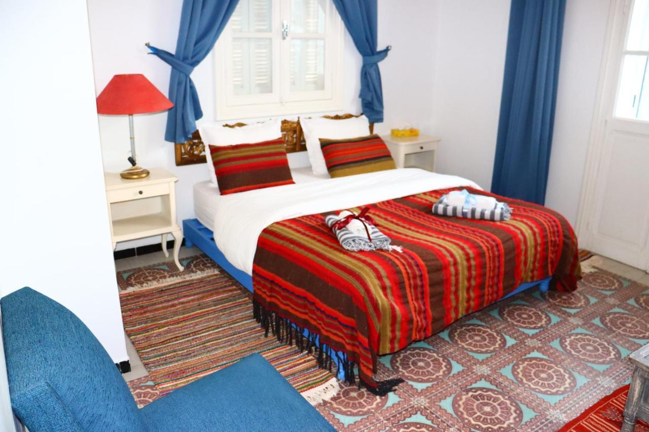 Villa Les Palmes - Chambre D'Hotes チュニス エクステリア 写真