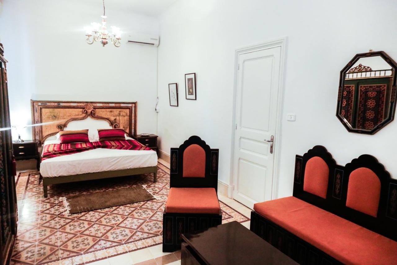 Villa Les Palmes - Chambre D'Hotes チュニス エクステリア 写真